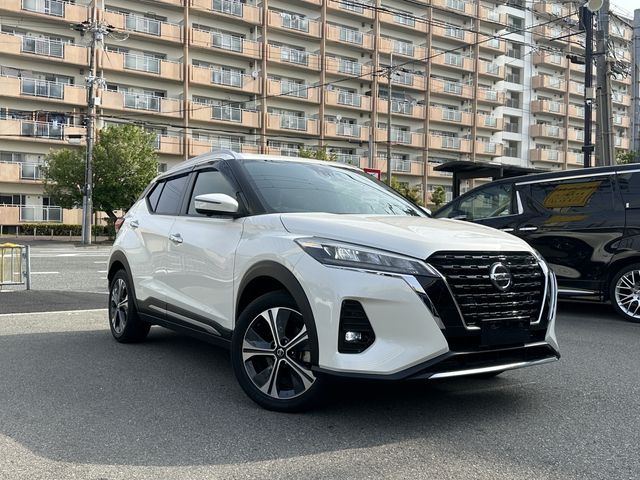 NISSAN / KICKS