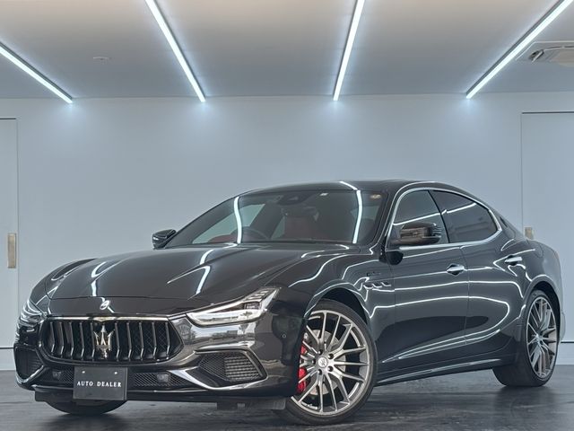 MASERATI / MASERATI GHIBLI Sedan