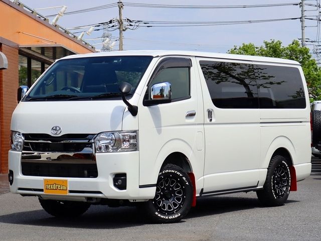 TOYOTA / HIACE van 4WD