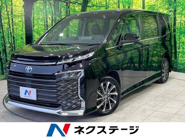 TOYOTA / VOXY HYBRID
