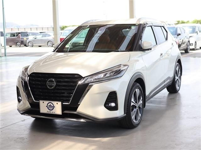 NISSAN / KICKS