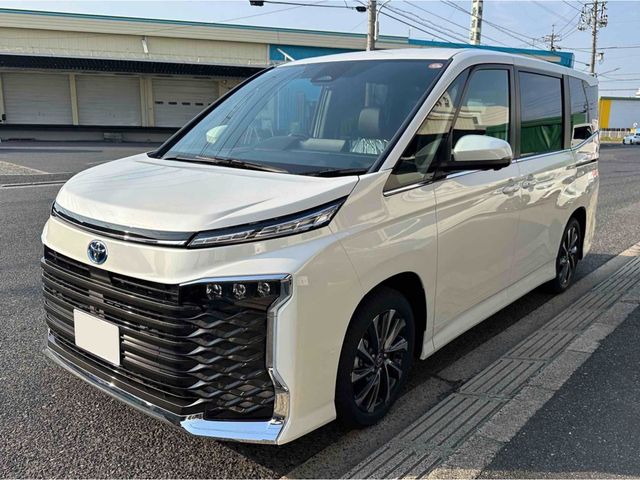 TOYOTA / VOXY HYBRID