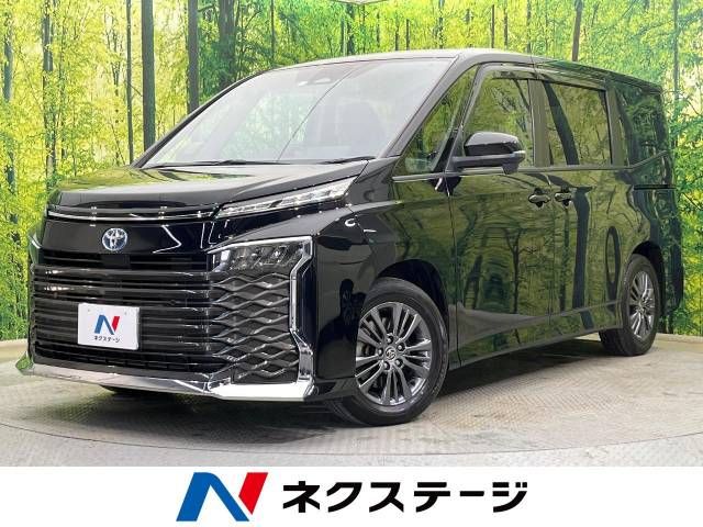 TOYOTA / VOXY HYBRID