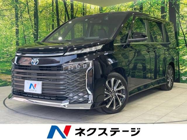 TOYOTA / VOXY HYBRID