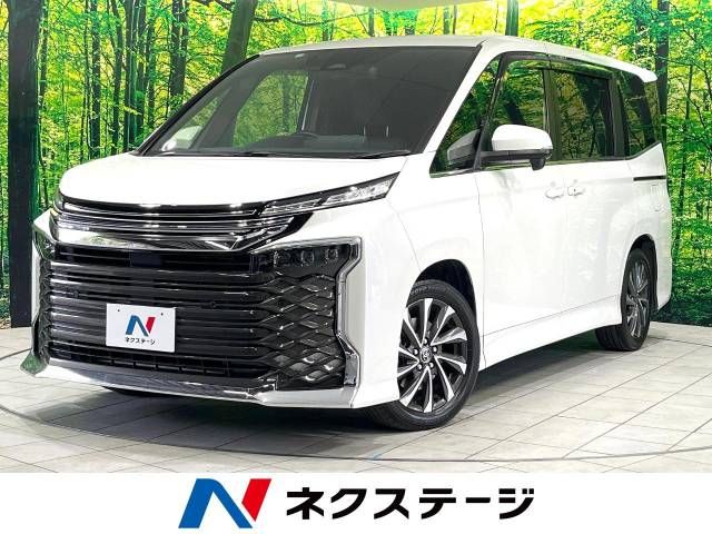 TOYOTA / VOXY HYBRID