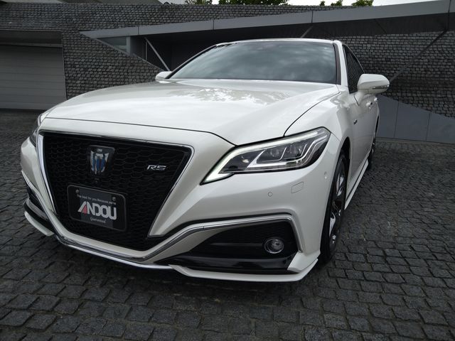 TOYOTA / CROWN sedan hybrid