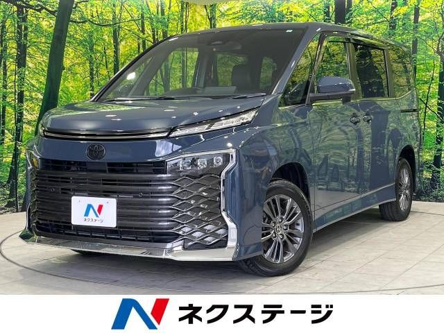 TOYOTA / VOXY HYBRID 4WD
