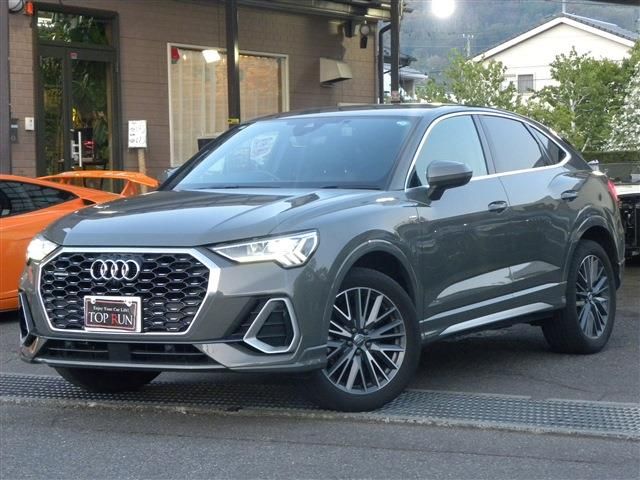AUDI / AUDI Q3 SPORTBACK