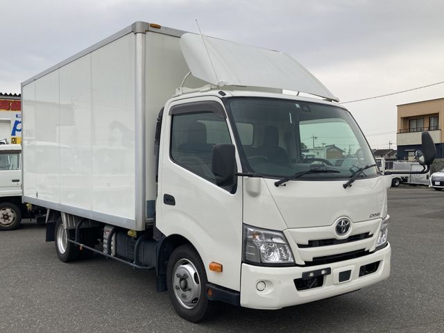TOYOTA / DYNA