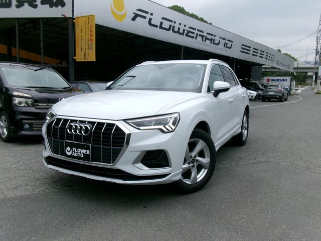 AUDI / AUDI Q3