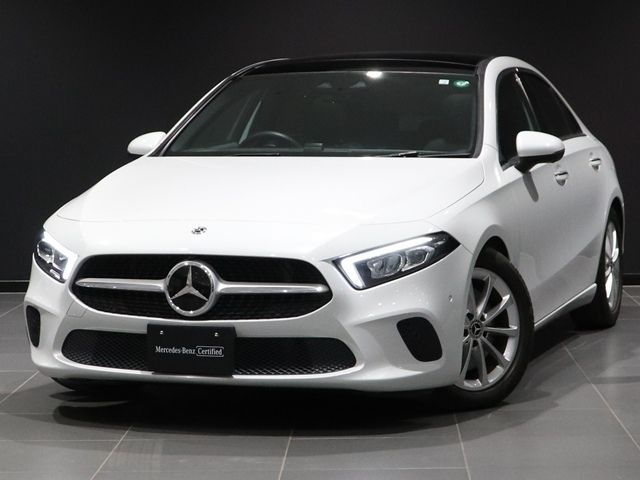 MERCEDES BENZ / MERCEDES BENZ A class sedan