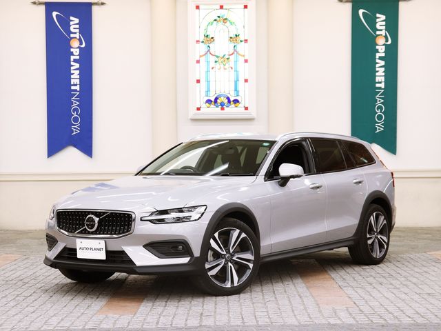 VOLVO / VOLVO V60 CROSS COUNTRY