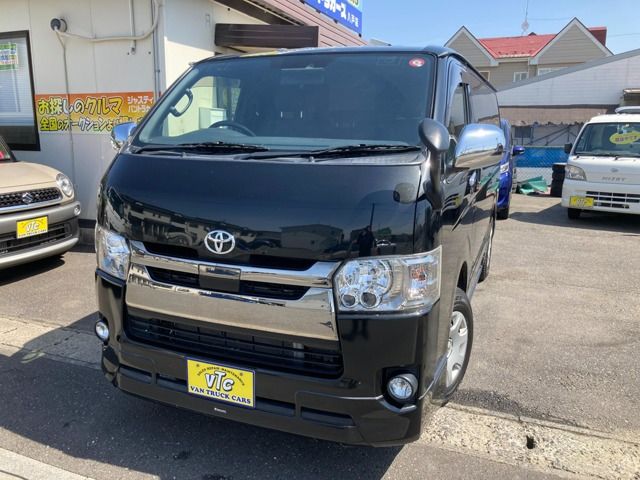 TOYOTA / HIACE van 4WD