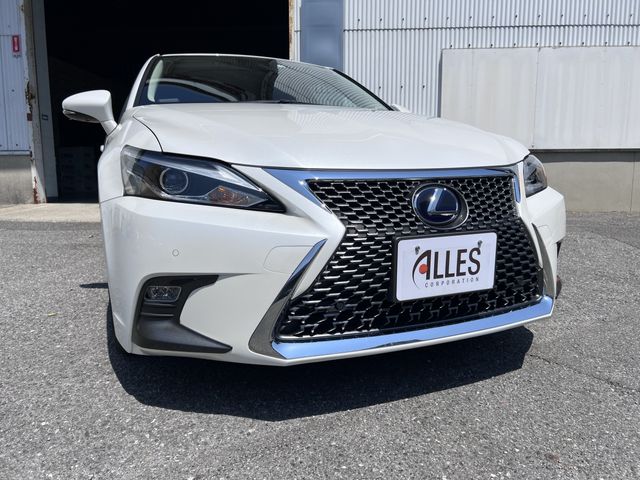 TOYOTA / LEXUS CT200h