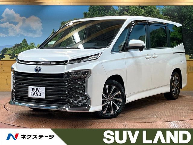 TOYOTA / VOXY HYBRID