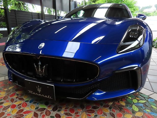 MASERATI / MASERATI GRANTURISMO