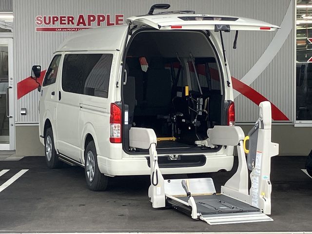 TOYOTA / REGIUSACE van 4WD