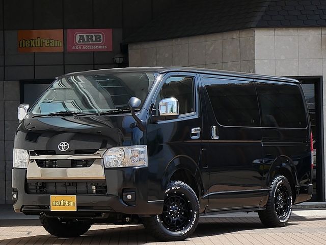 TOYOTA / ハイエースバン　４ＷＤ