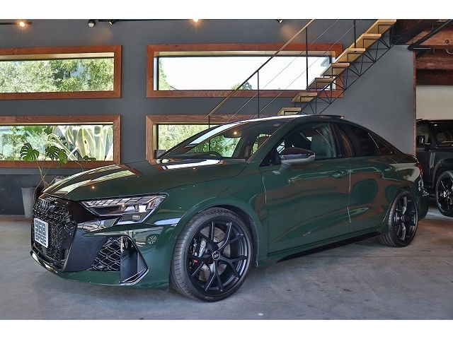 AUDI / AUDI RS3 Sedan