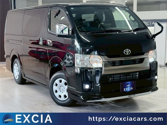 TOYOTA / HIACE van 4WD