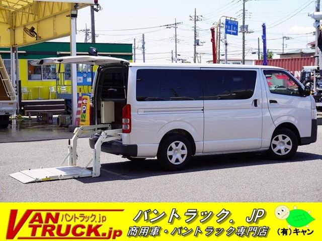 TOYOTA / REGIUSACE van 2WD