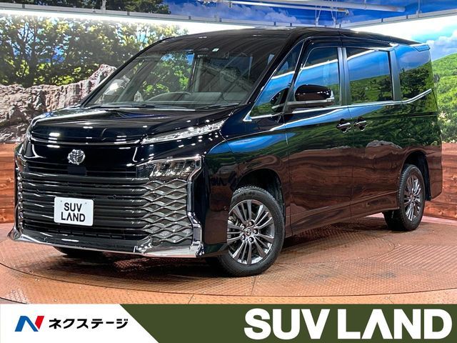 TOYOTA / VOXY 4WD