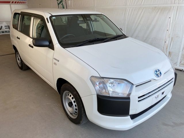 TOYOTA / PROBOX van HYBRID