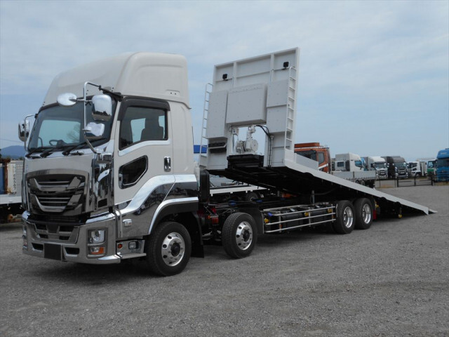 Isuzu / GIGA
