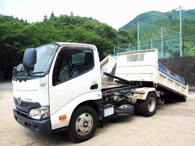 Hino / DUTRO