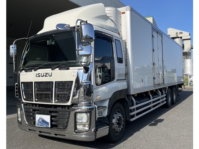 Isuzu / GIGA