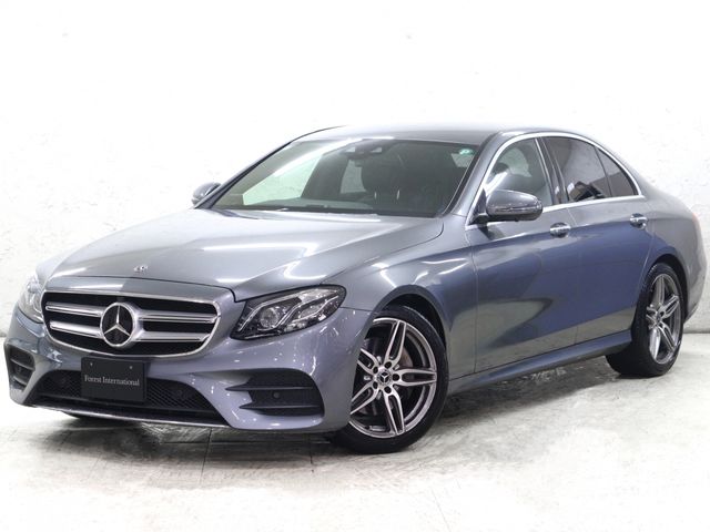 MERCEDES BENZ / MERCEDES BENZ E class sedan