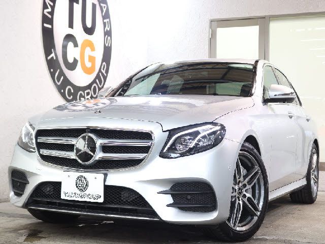 MERCEDES BENZ / MERCEDES BENZ E class sedan