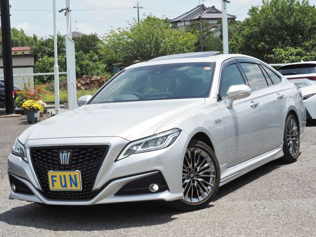 TOYOTA / CROWN sedan hybrid