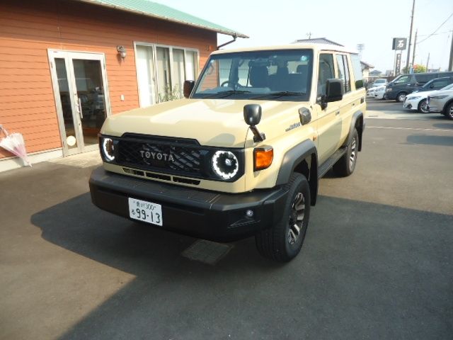 TOYOTA / LANDCRUISER 70