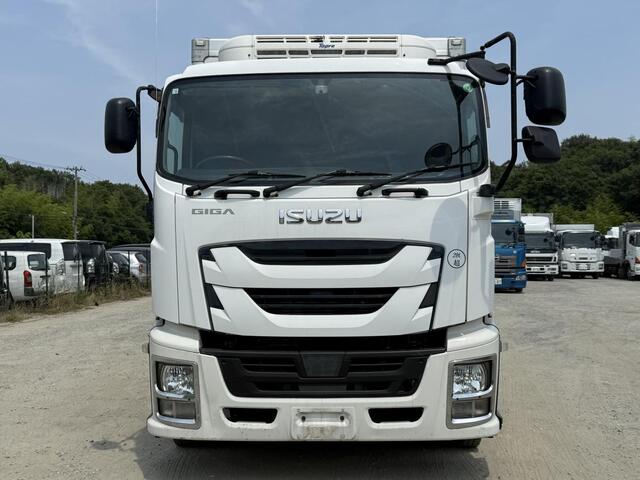 Isuzu / GIGA