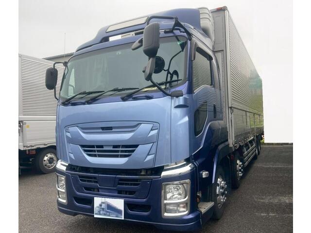 Isuzu / GIGA