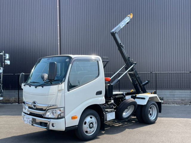 Hino / DUTRO