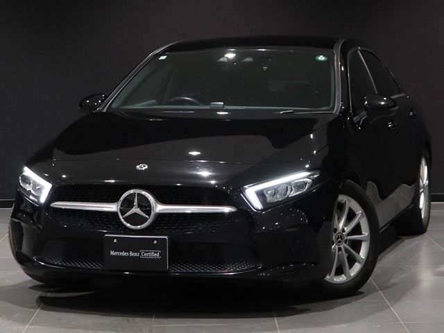 MERCEDES BENZ / MERCEDES BENZ A class sedan
