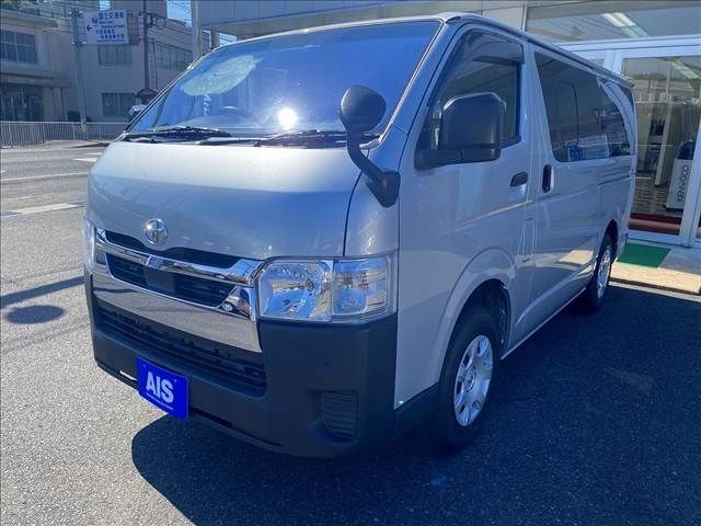 TOYOTA / HIACE van 4WD