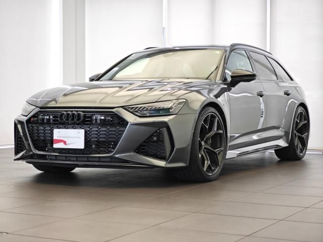 AUDI / AUDI RS6 AVANT