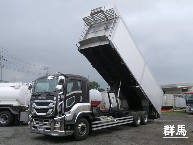 Isuzu / GIGA