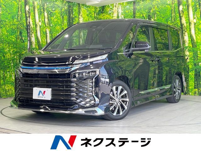 TOYOTA / VOXY HYBRID