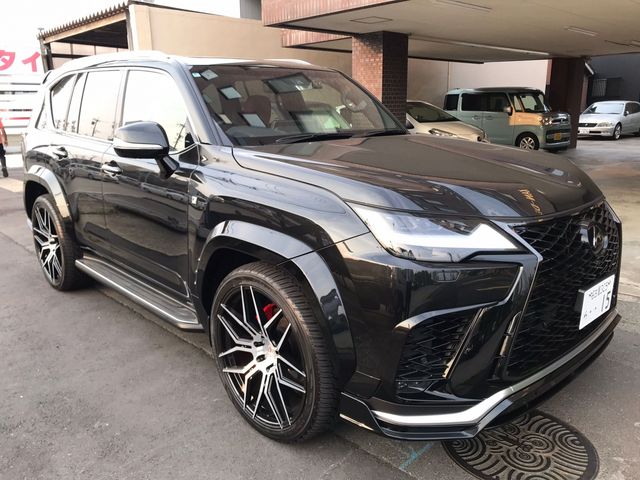 TOYOTA / LEXUS LX600