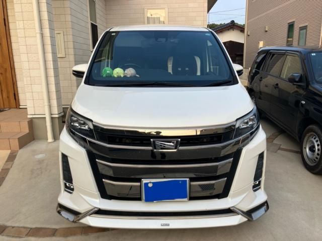 TOYOTA / NOAH