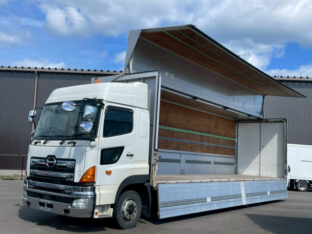 Hino / PROFIA
