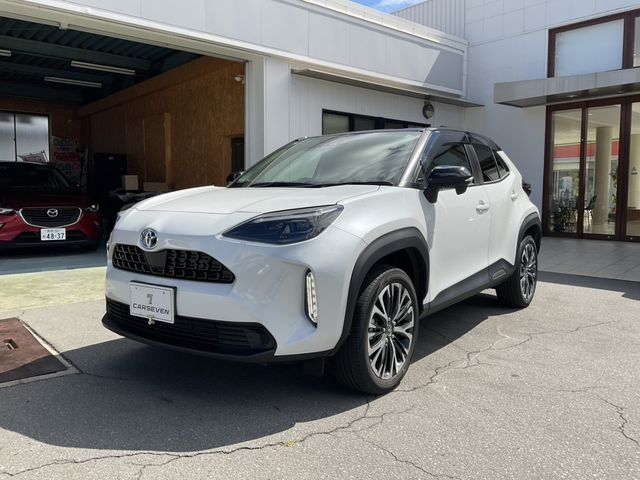 TOYOTA / YARIS CROSS HYBRID