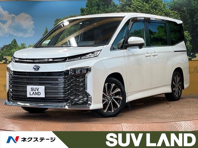 TOYOTA / VOXY HYBRID