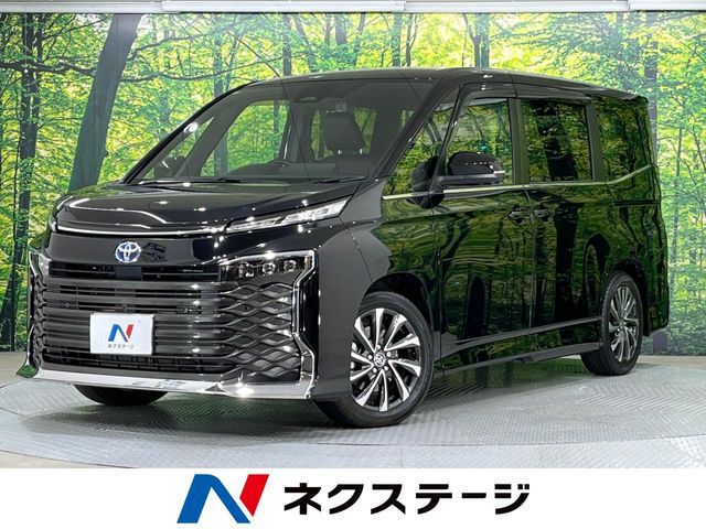 TOYOTA / VOXY HYBRID