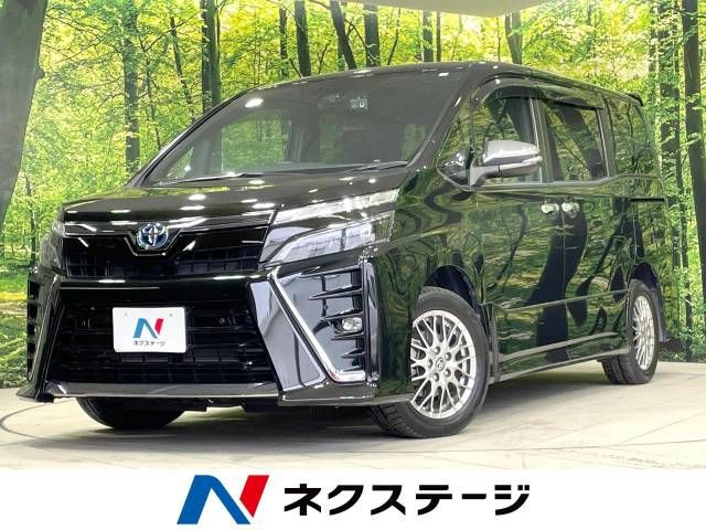 TOYOTA / VOXY HYBRID