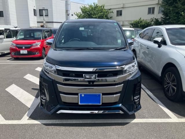 TOYOTA / NOAH
